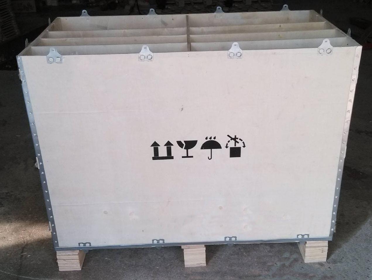 上海客戶製作的鋼帶木箱(圖1)
